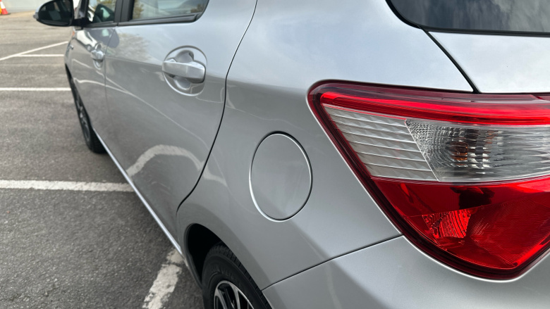 Toyota Yaris 1.5 Hybrid Icon Tech 5dr CVT Hybrid Hatchback